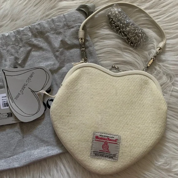 NWT Vivienne Westwood Belle Heart Frame Bag in white wool - Picture 2 of 9